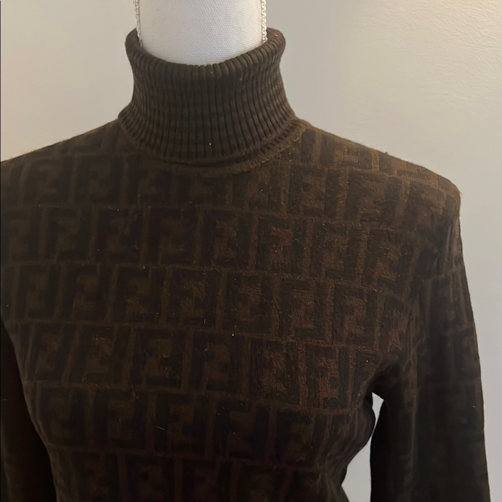 Fendi Women's Brown Turtleneck wool Sweater
